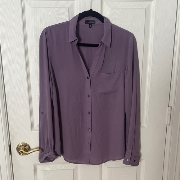 The Limited Lavender Blouse lightweight button up size medium - Picture 1 of 4